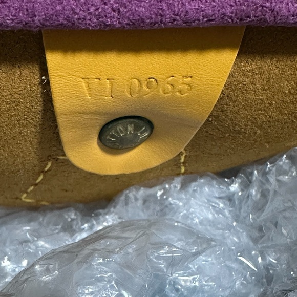 Louis Vuitton Yellow Epi Leather Speedy 25 - Picture 5 of 16